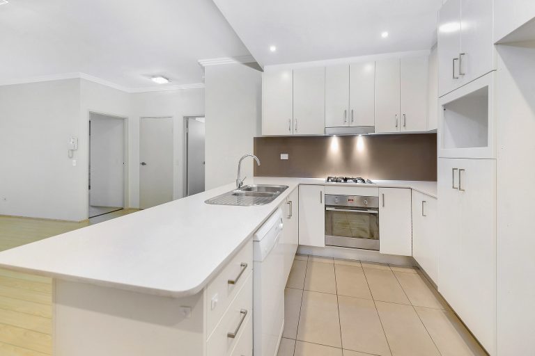 24/553 New Canterbury Road Dulwich Hill , NSW 2203 AUS