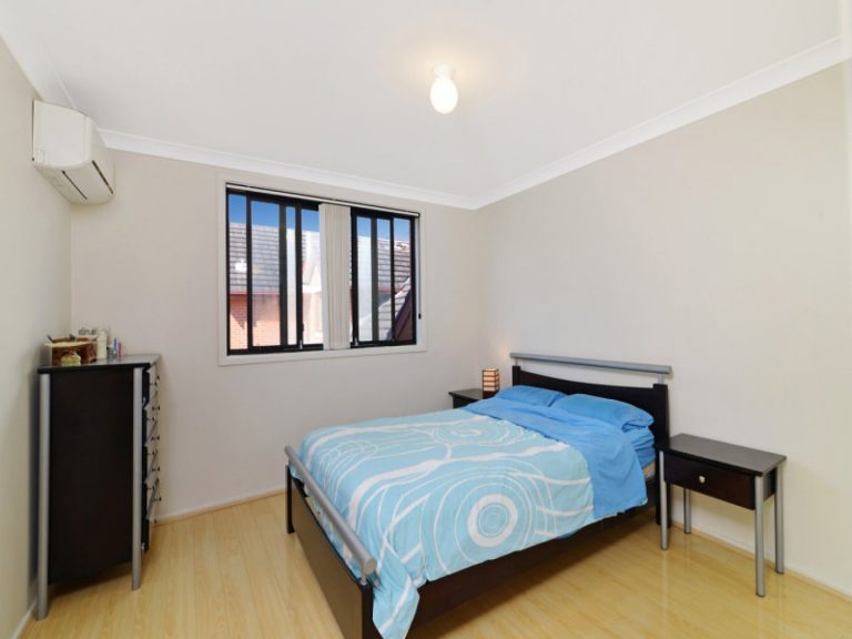 19/3 Williams Parade Dulwich Hill , NSW 2203 AUS