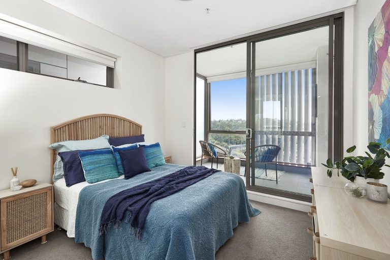 810/2 Discovery Point Place Wolli Creek , NSW 2205 AUS