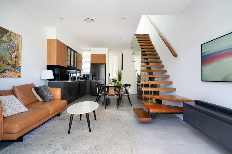 12a Burns Street Petersham , NSW 2049 AUS