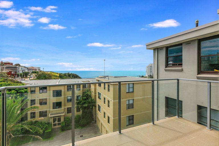 9/38-40 Diamond Bay Road Vaucluse , NSW 2030 AUS