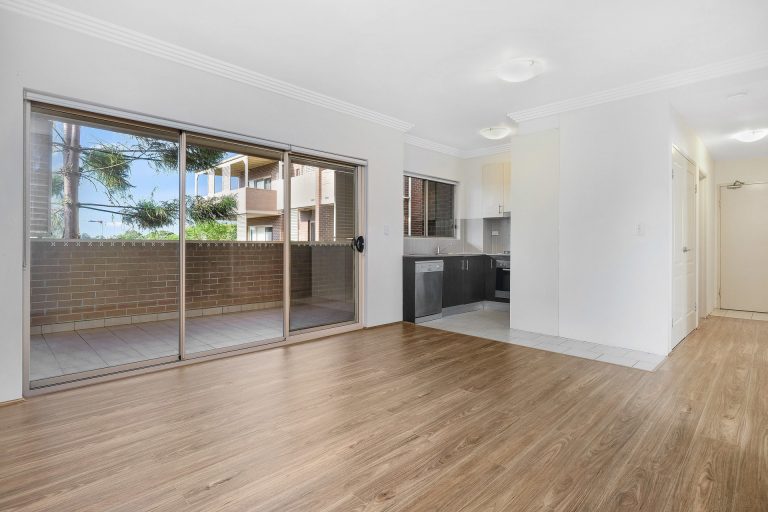 21/11-19 Mandemar Avenue Homebush West , NSW 2140 AUS