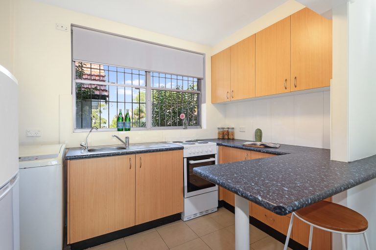 1/98 Petersham Road Marrickville , NSW 2204 AUS