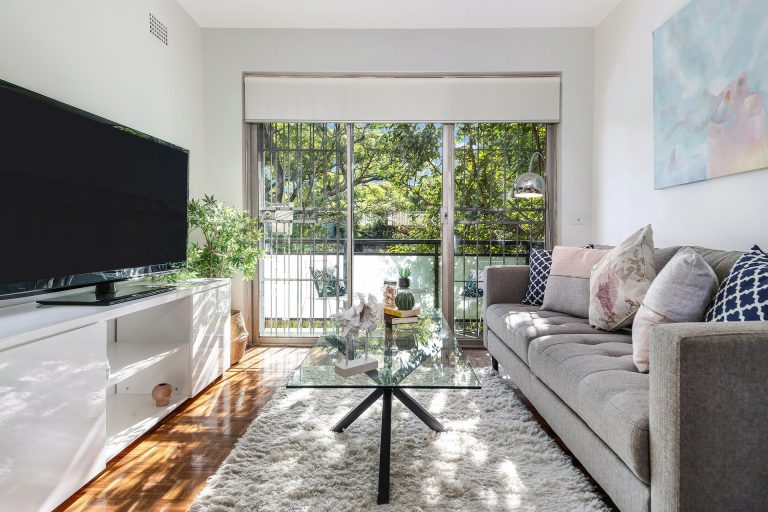 1/98 Petersham Road Marrickville , NSW 2204 AUS