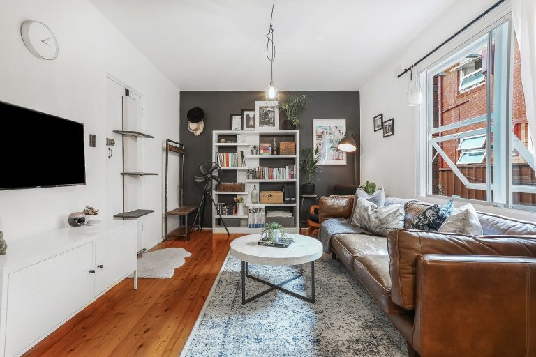 3/83 Newington Road Marrickville , NSW 2204 AUS