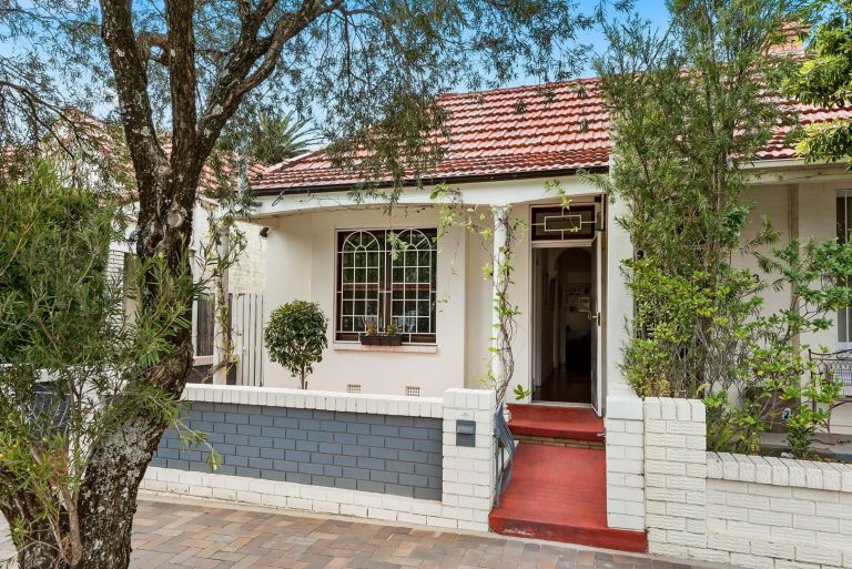 15 Marshall Street Petersham , NSW 2049 AUS