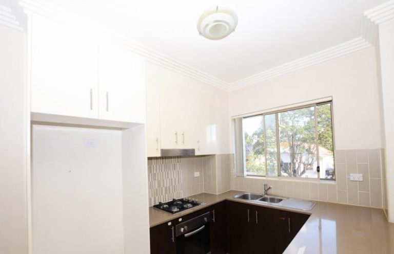 27/11-19 Mandemar Avenue Homebush West , NSW 2140 AUS