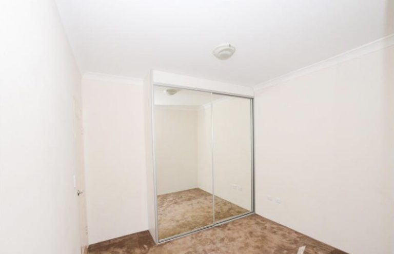 27/11-19 Mandemar Avenue Homebush West , NSW 2140 AUS