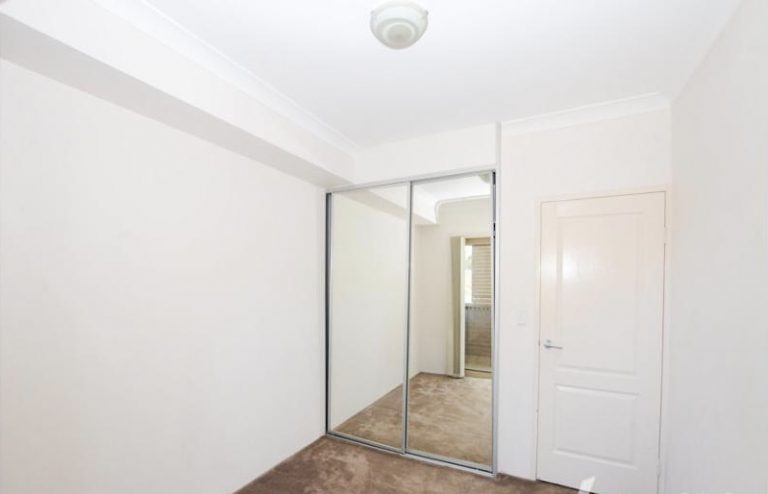 27/11-19 Mandemar Avenue Homebush West , NSW 2140 AUS