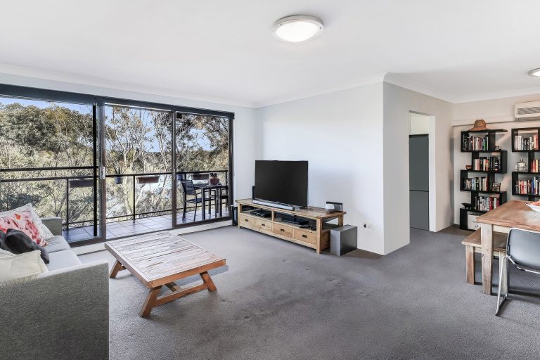 7/315-317 Burns Bay Road Lane Cove , NSW 2066 AUS