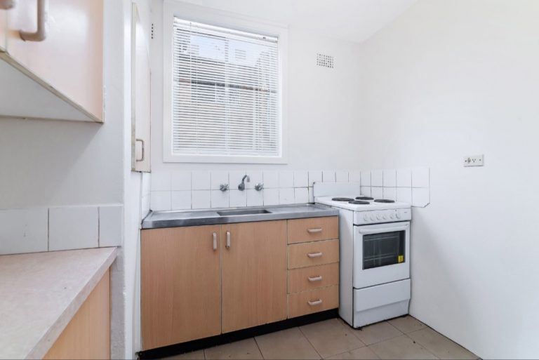 1/33 Dartbrook Road Auburn , NSW 2144 AUS