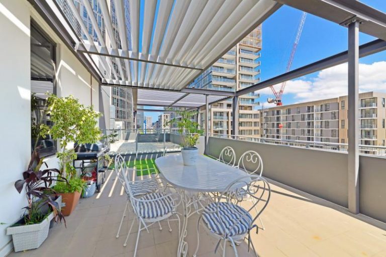 701/1 Waterways Street Wentworth Point , NSW 2127 AUS