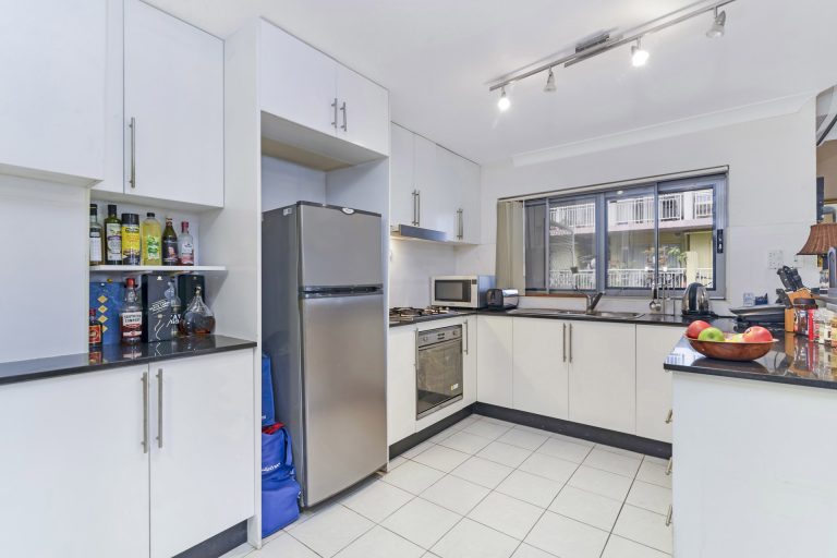 13/159 Princes Highway St Peters , NSW 2044 AUS