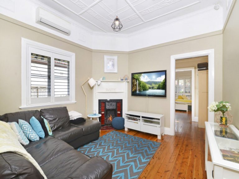 22 Collins Street Tempe , NSW 2044 AUS