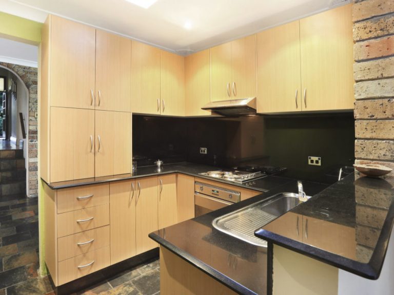 21 Bridge Street Tempe , NSW 2044 AUS