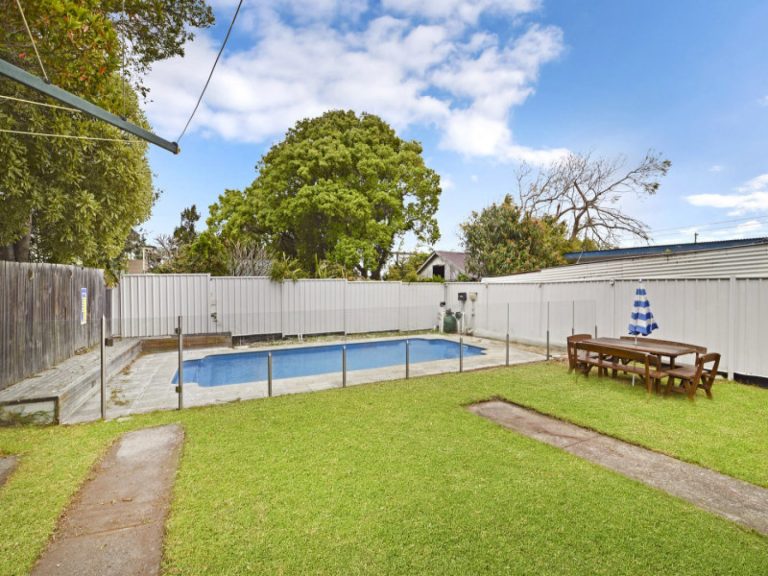 22 Collins Street Tempe , NSW 2044 AUS