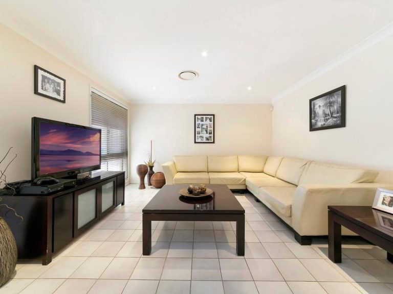 20 Mornington Place Hinchinbrook , NSW 2168 AUS