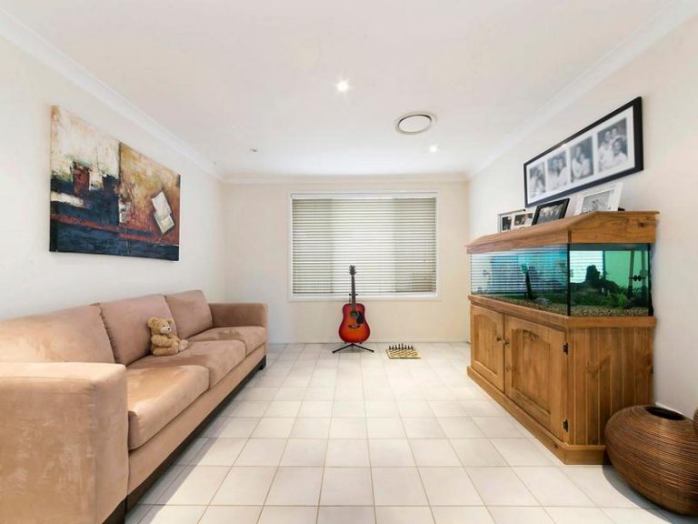 20 Mornington Place Hinchinbrook , NSW 2168 AUS