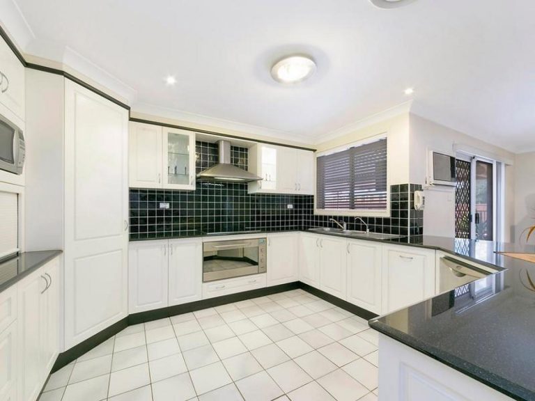 20 Mornington Place Hinchinbrook , NSW 2168 AUS