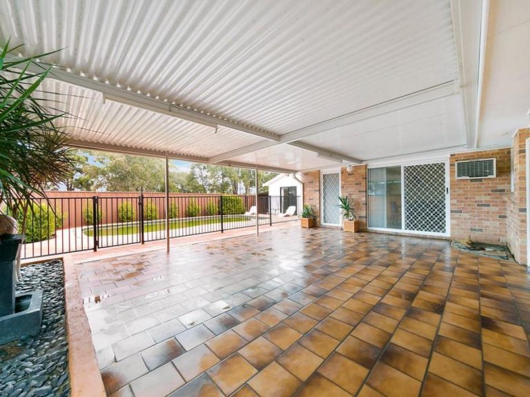 20 Mornington Place Hinchinbrook , NSW 2168 AUS