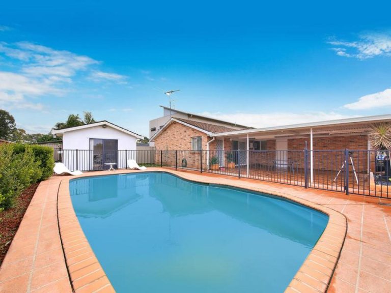 20 Mornington Place Hinchinbrook , NSW 2168 AUS