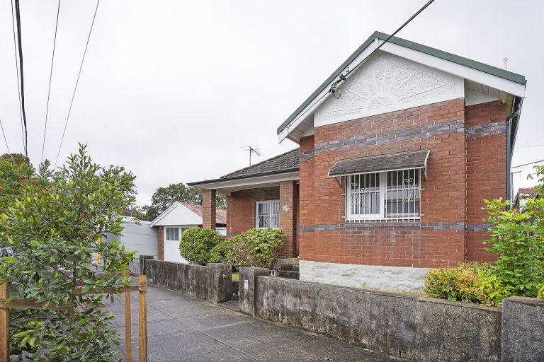 69 Ewart Street Dulwich Hill , NSW 2203 AUS