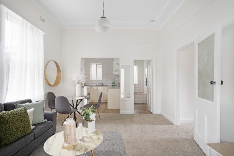 69 Ewart Street Dulwich Hill , NSW 2203 AUS