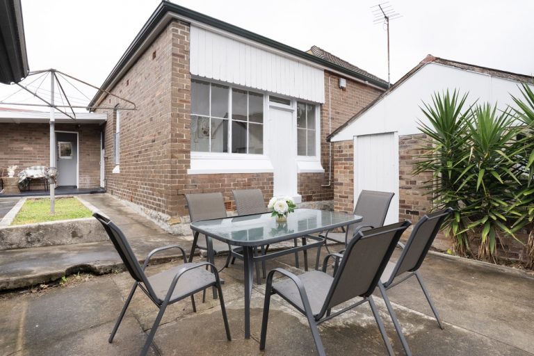 69 Ewart Street Dulwich Hill , NSW 2203 AUS