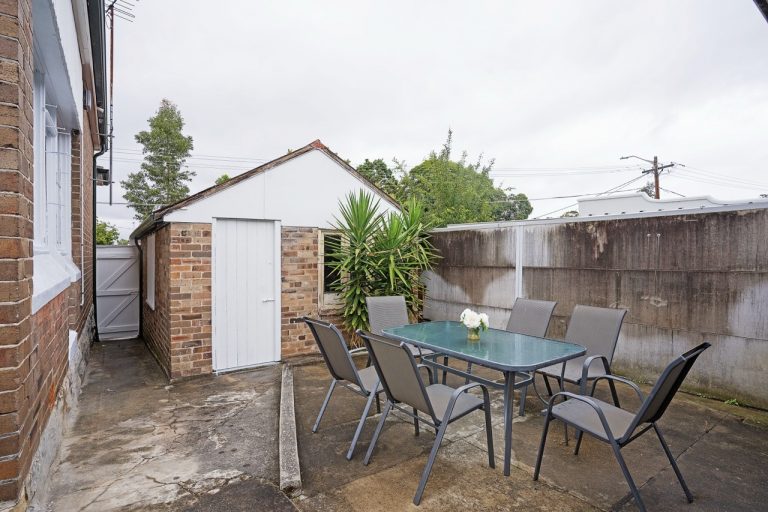 69 Ewart Street Dulwich Hill , NSW 2203 AUS