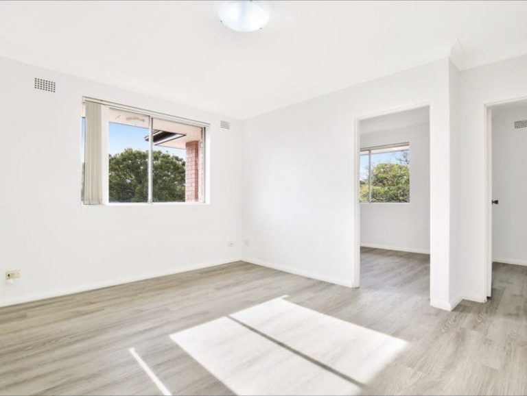 9/14 Willeroo Street Lakemba , NSW 2195 AUS