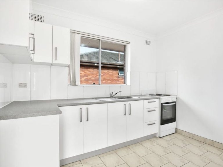 9/14 Willeroo Street Lakemba , NSW 2195 AUS
