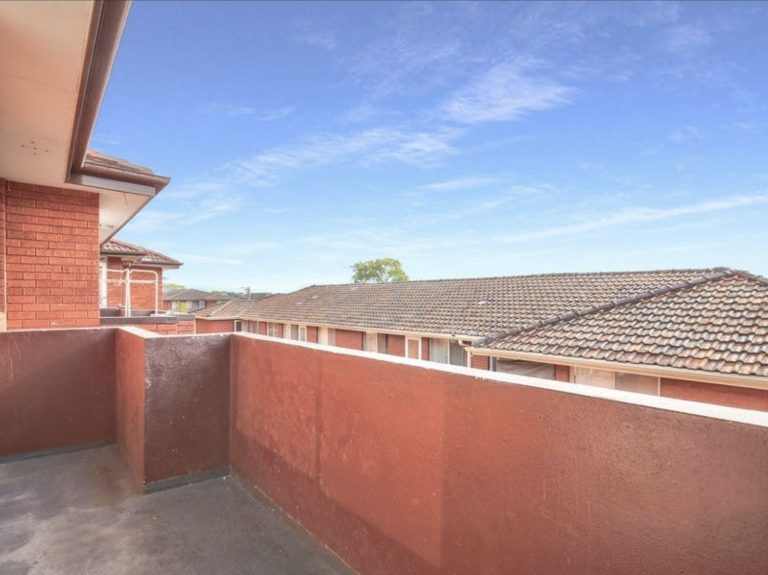 9/14 Willeroo Street Lakemba , NSW 2195 AUS