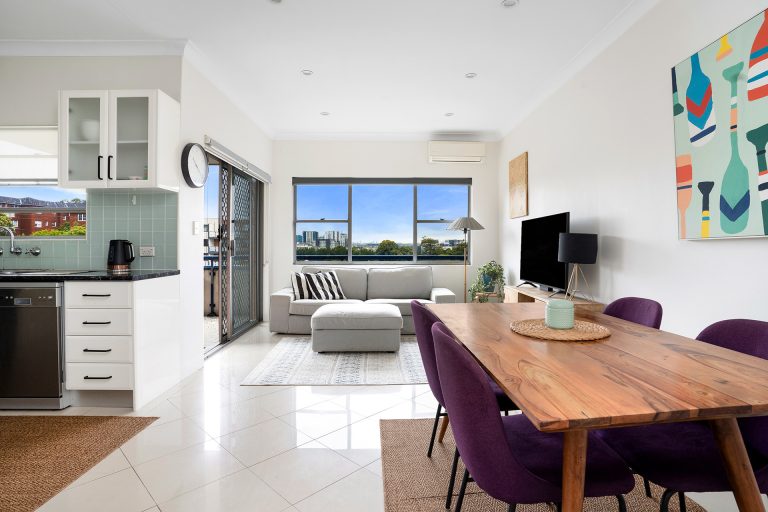 8/8-10 Queen Street Arncliffe , NSW 2205 AUS