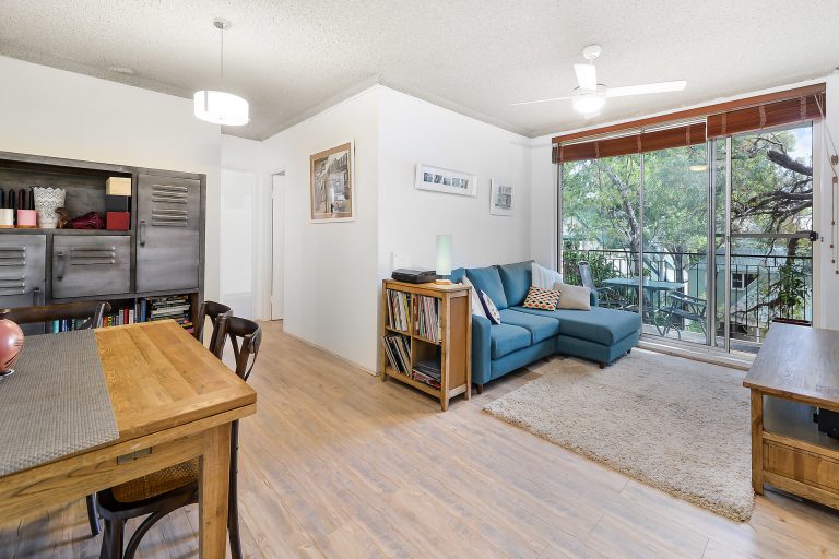 8/33 Church Street Birchgrove , NSW 2041 AUS