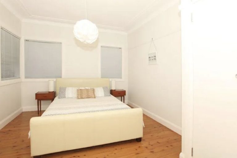 6 Bransgrove Road Revesby , NSW 2212 AUS