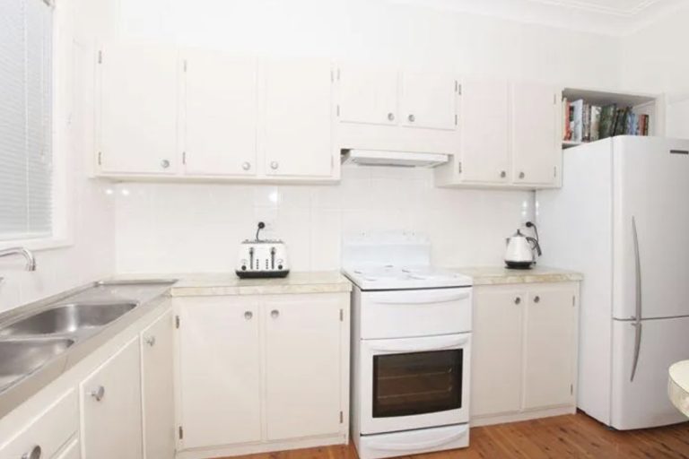 6 Bransgrove Road Revesby , NSW 2212 AUS