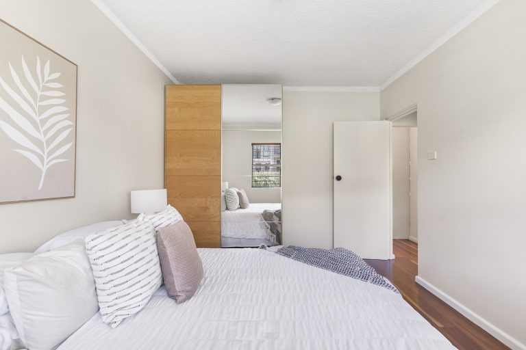 1/5 London Street Enmore , NSW 2042 AUS