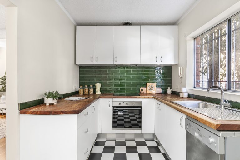 1/5 London Street Enmore , NSW 2042 AUS