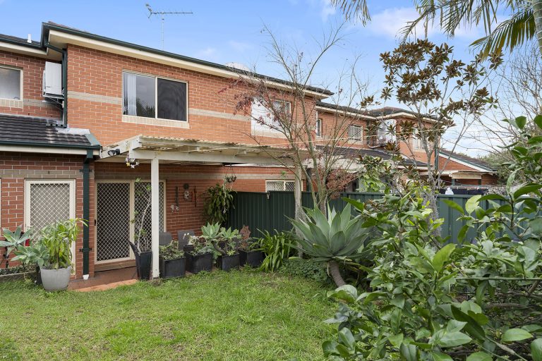 4/84-86 William Street Earlwood , NSW 2206 AUS