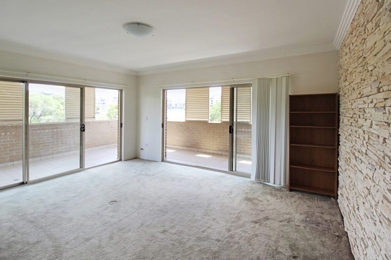 27/11-19 Mandemar Avenue Homebush West , NSW 2140 AUS