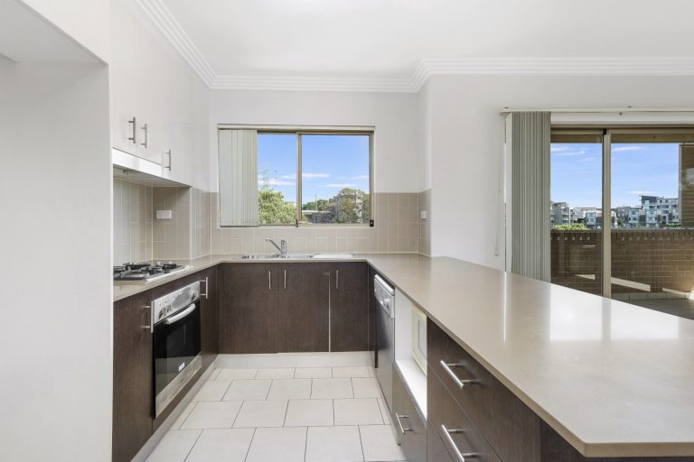 27/11-19 Mandemar Avenue Homebush West , NSW 2140 AUS