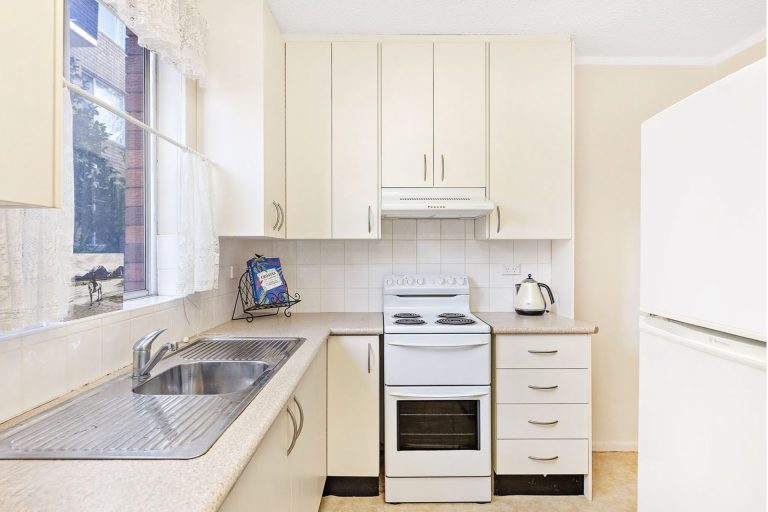 7/8 Curt Street Ashfield , NSW 2131 AUS