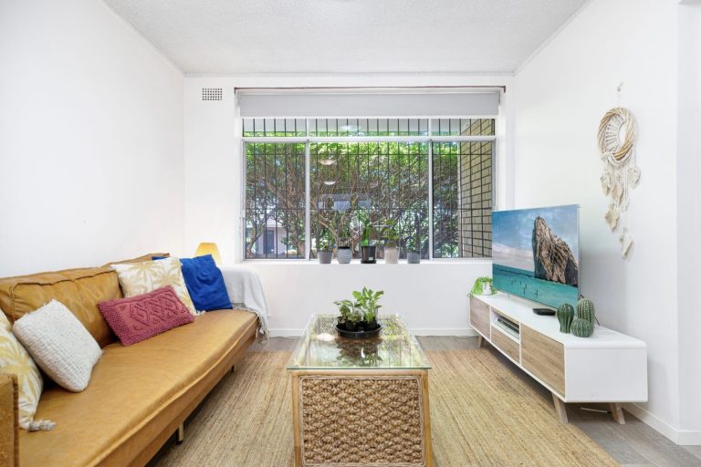 2/2 Avona Avenue Glebe , NSW 2037 AUS